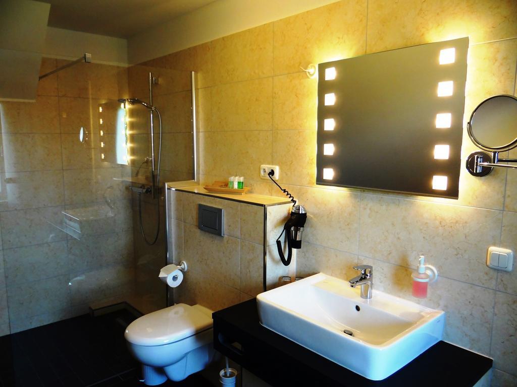 Hotel Und Restaurant Am Peenetal Liepen  Bilik gambar